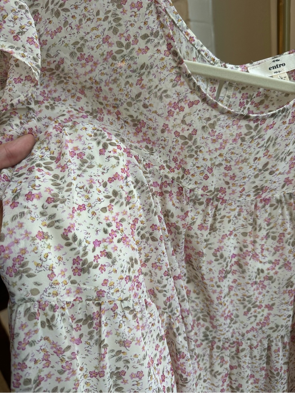 Entro Floral Print Short Sleeve Tiered Detail Blouse - Picture 3 of 4